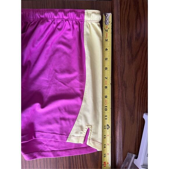 Under Armour Multicolored Shorts Woman’s Size Medium - Picture 11 of 11